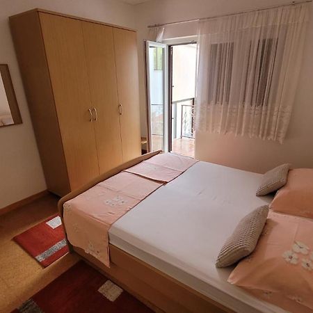 Apartmani Marijanovic มาคาร์สกา ภายนอก รูปภาพ