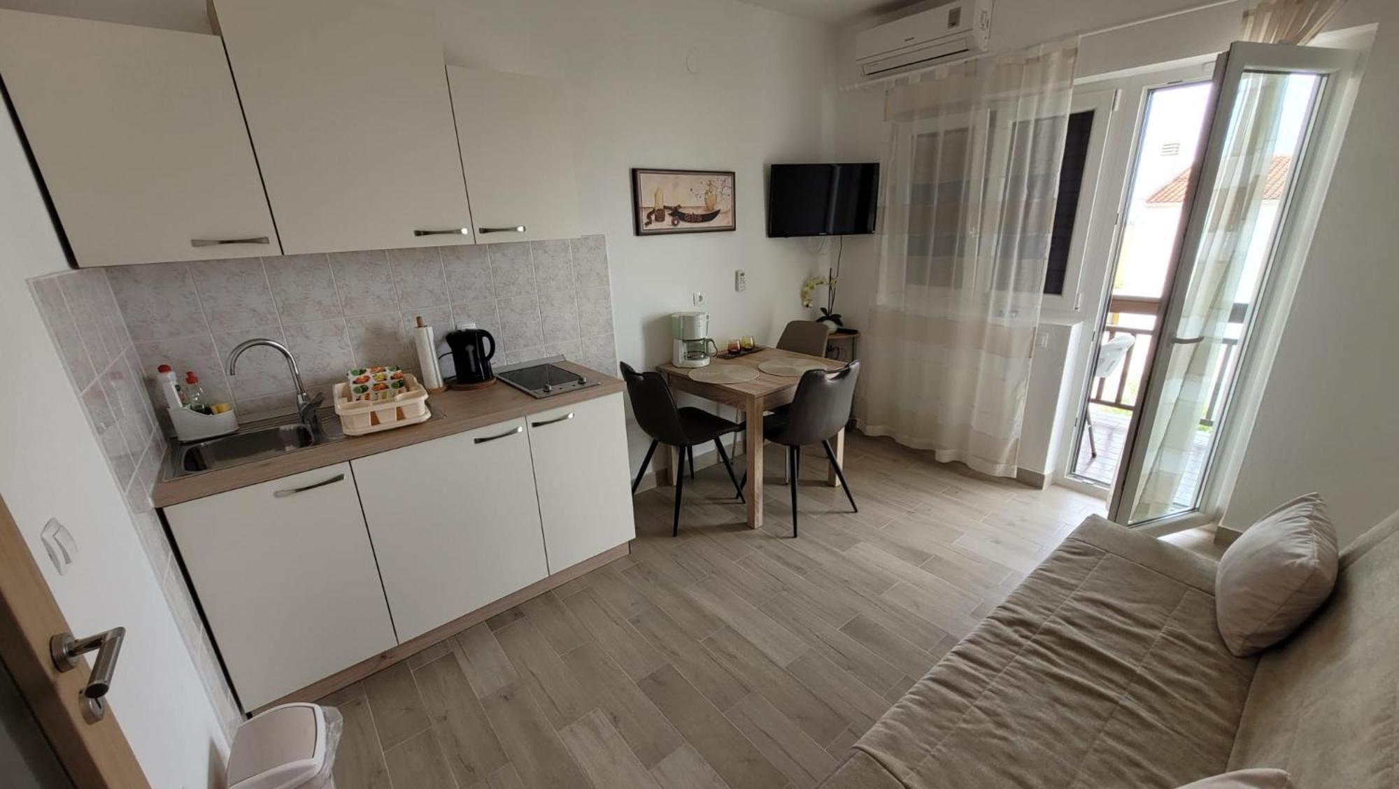 Apartmani Marijanovic มาคาร์สกา ภายนอก รูปภาพ